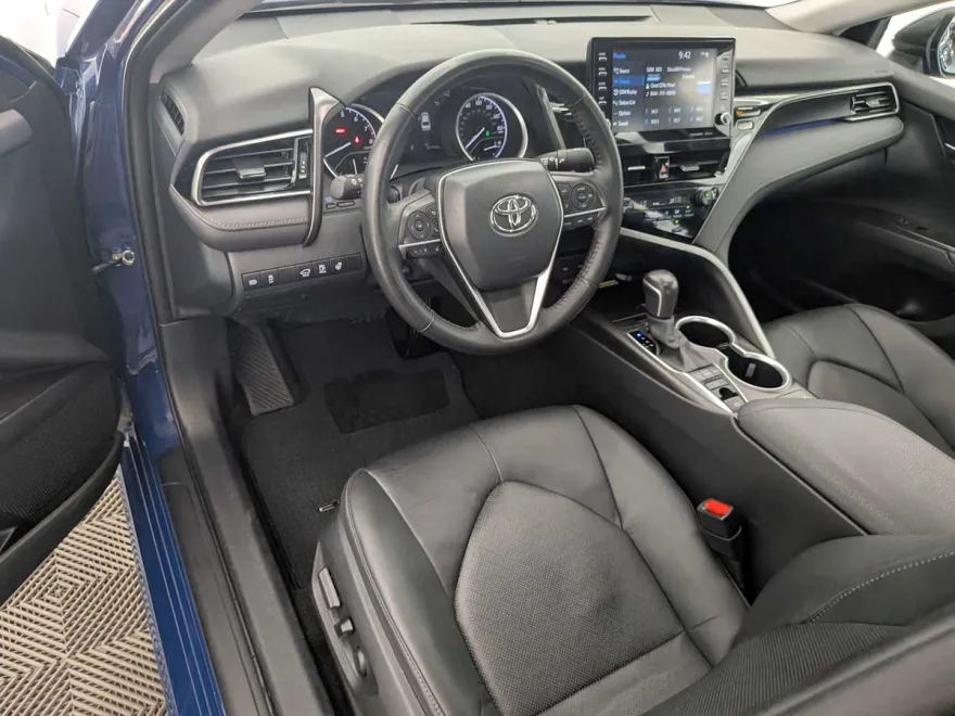 2024 Toyota Camry XLE photo 1