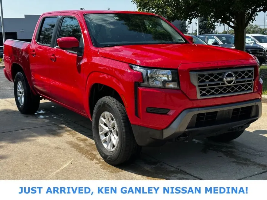 2024 Nissan Frontier Crew Cab SV photo 1