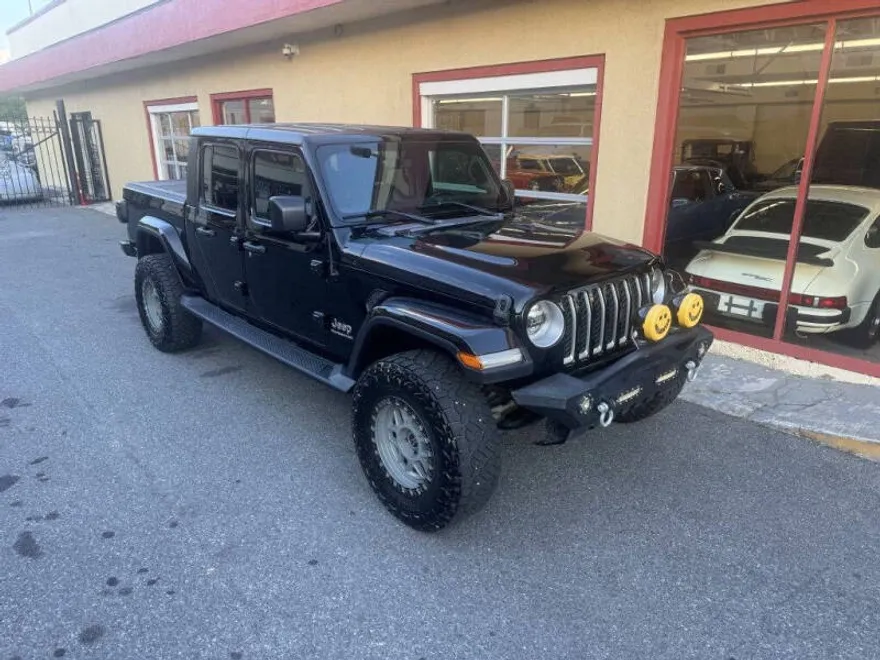 2021 Jeep Gladiator Overland photo 1