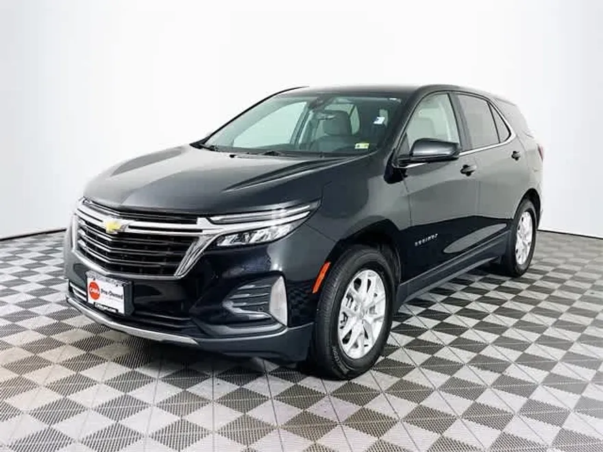 2023 Chevrolet Equinox LT photo 1