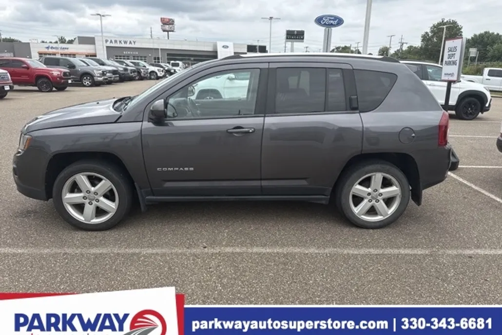 2014 Jeep Compass Latitude photo 1