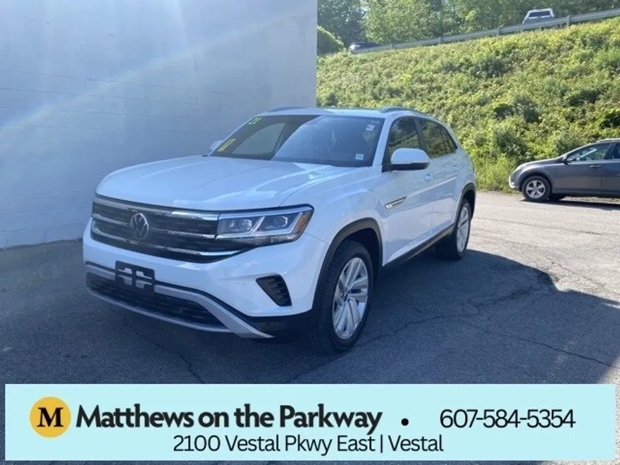 2021 Volkswagen Atlas Cross Sport V6 SE Technology photo 1