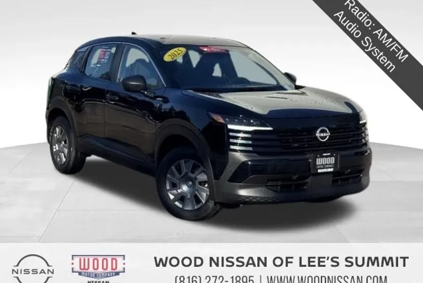 2025 Nissan Kicks S photo 1