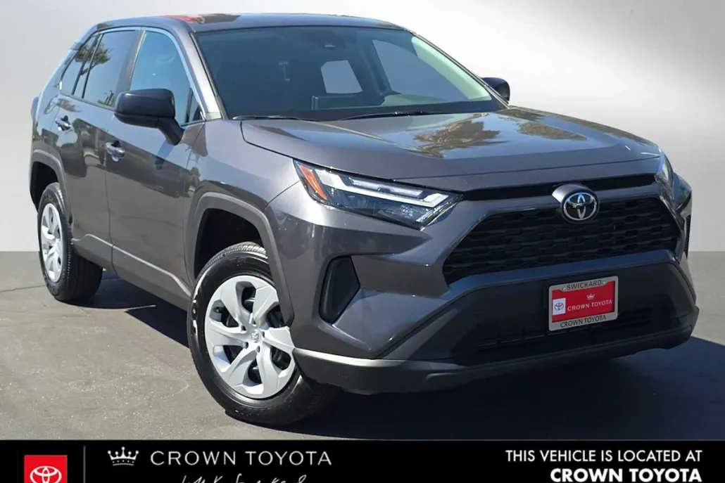 2025 Toyota RAV4 LE photo 1