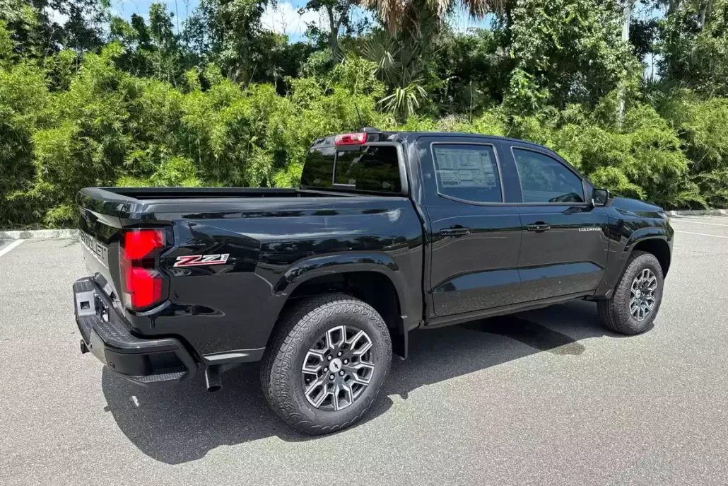 2026 Chevrolet Colorado Z71 photo 1