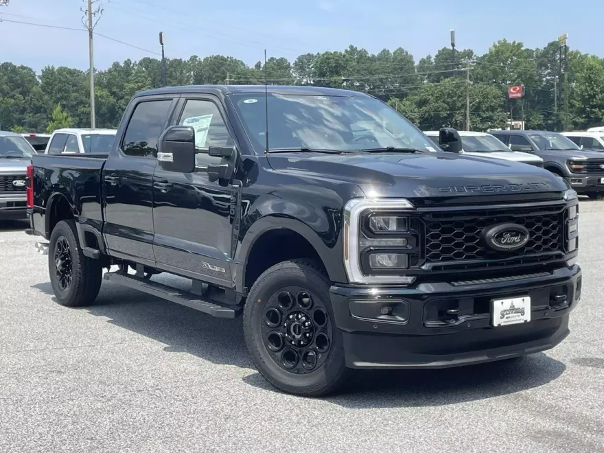 2025 Ford F-350 Lariat photo 1