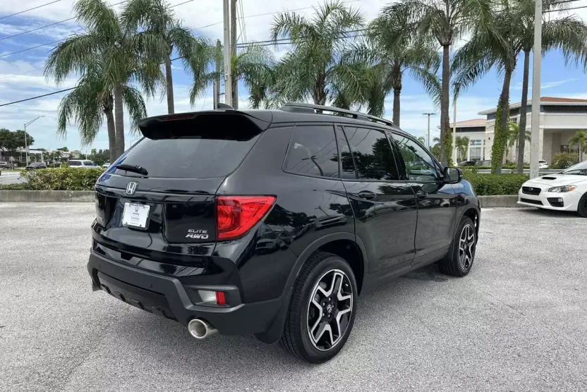 2023 Honda Passport Elite photo 1
