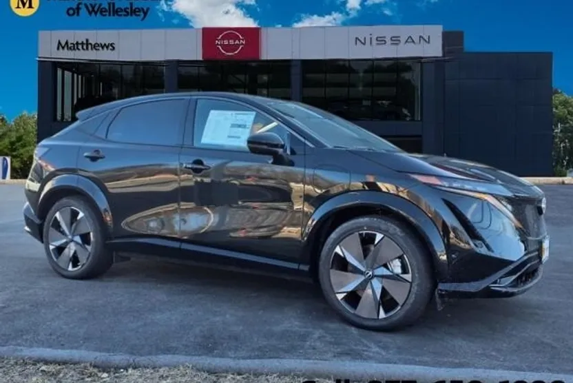 2025 Nissan ARIYA Platinum photo 1