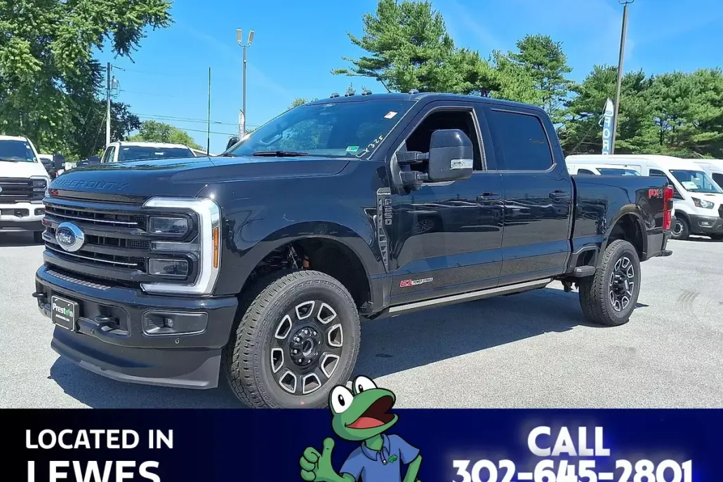 2025 Ford F-250 Platinum photo 1