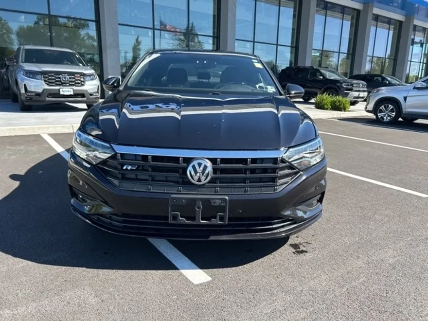 2020 Volkswagen Jetta R-Line photo 1