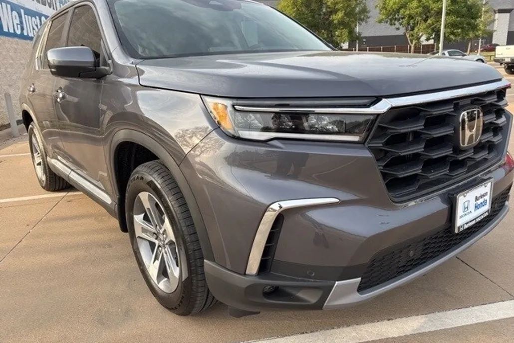 2025 Honda Pilot EX-L photo 1