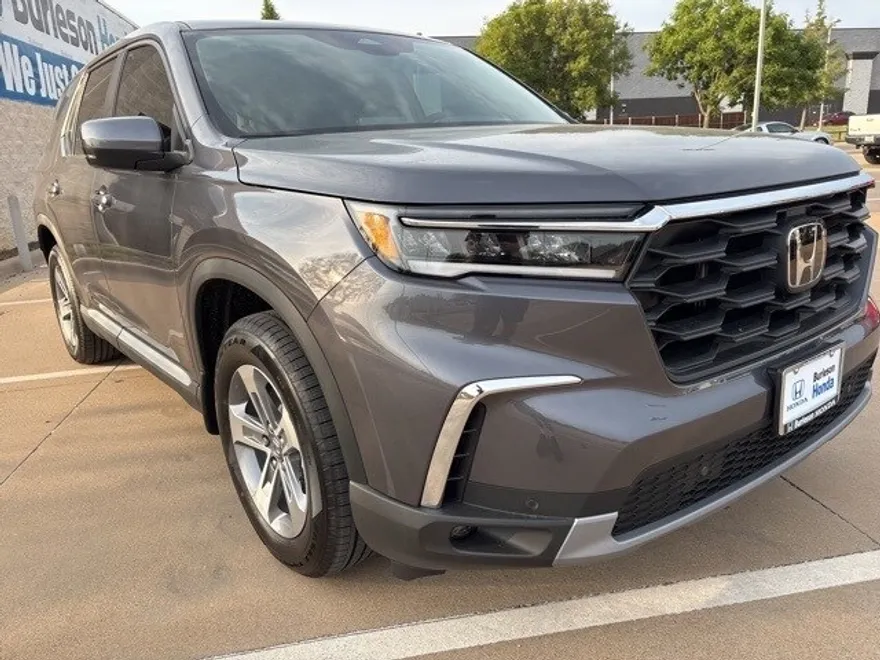 2025 Honda Pilot EX-L photo 1