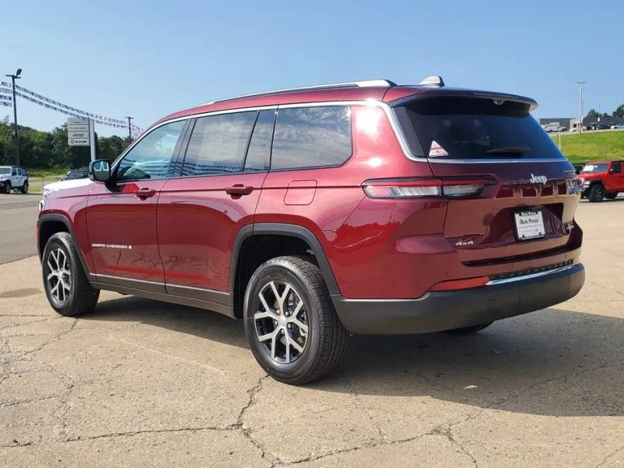 2025 Jeep Grand Cherokee Limited photo 1