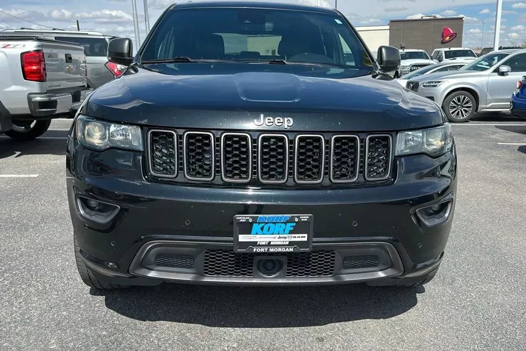 2021 Jeep Grand Cherokee Anniversary Edition photo 1