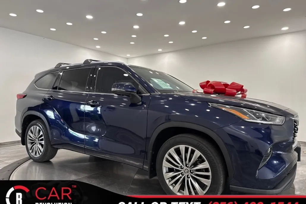 2021 Toyota Highlander Limited photo 1