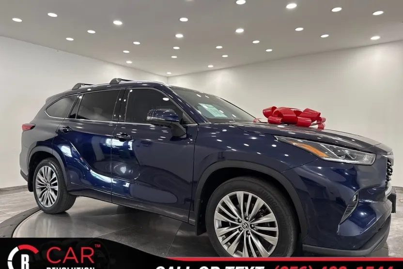 2021 Toyota Highlander Limited photo 1