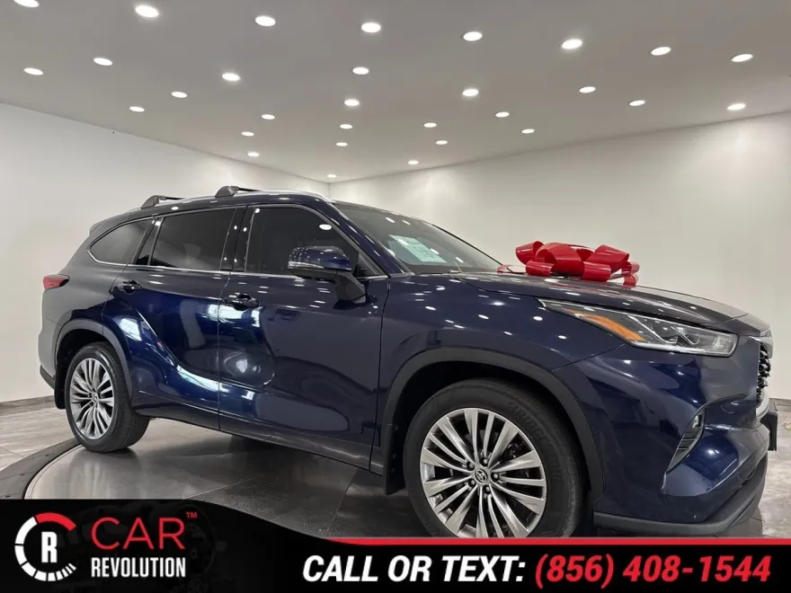 2021 Toyota Highlander Limited photo 1