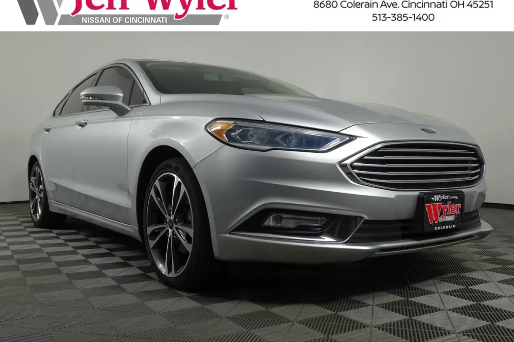 2017 Ford Fusion Titanium photo 1