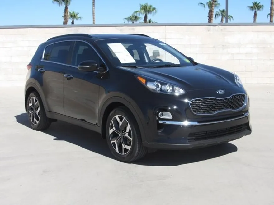 2022 Kia Sportage EX photo 1