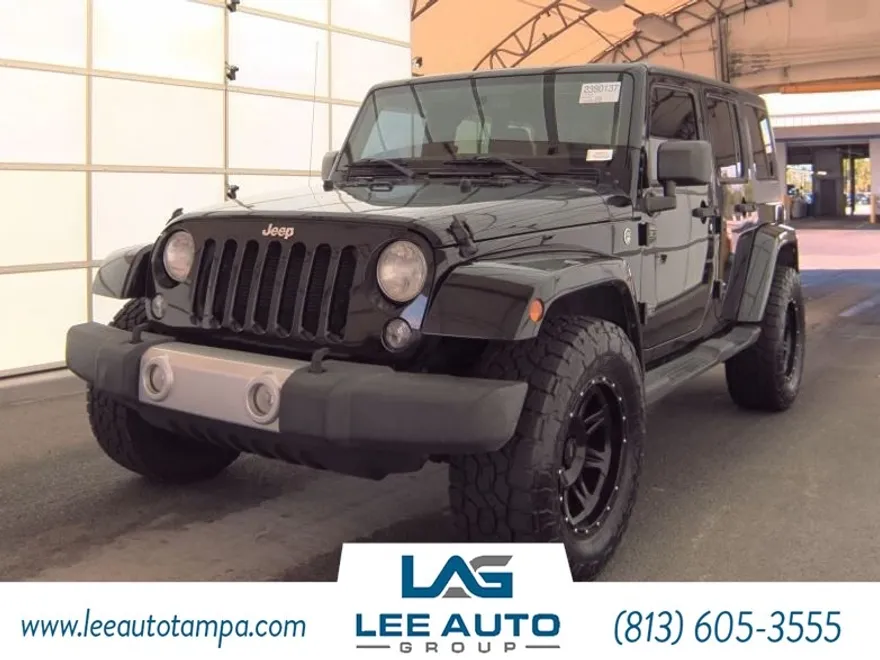 2015 Jeep Wrangler Unlimited Sahara photo 1