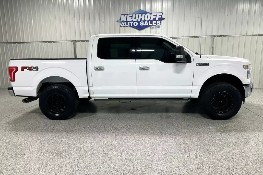 2017 Ford F-150 XLT photo 1