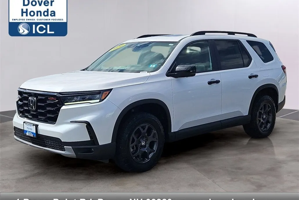 2024 Honda Pilot TrailSport photo 1