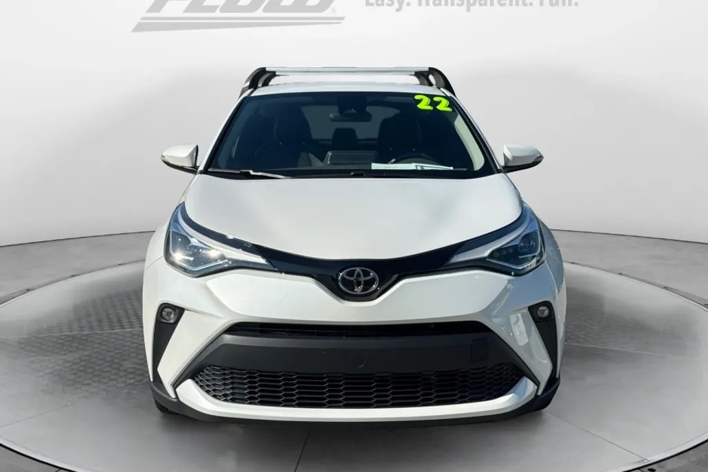 2022 Toyota C-HR Limited photo 1