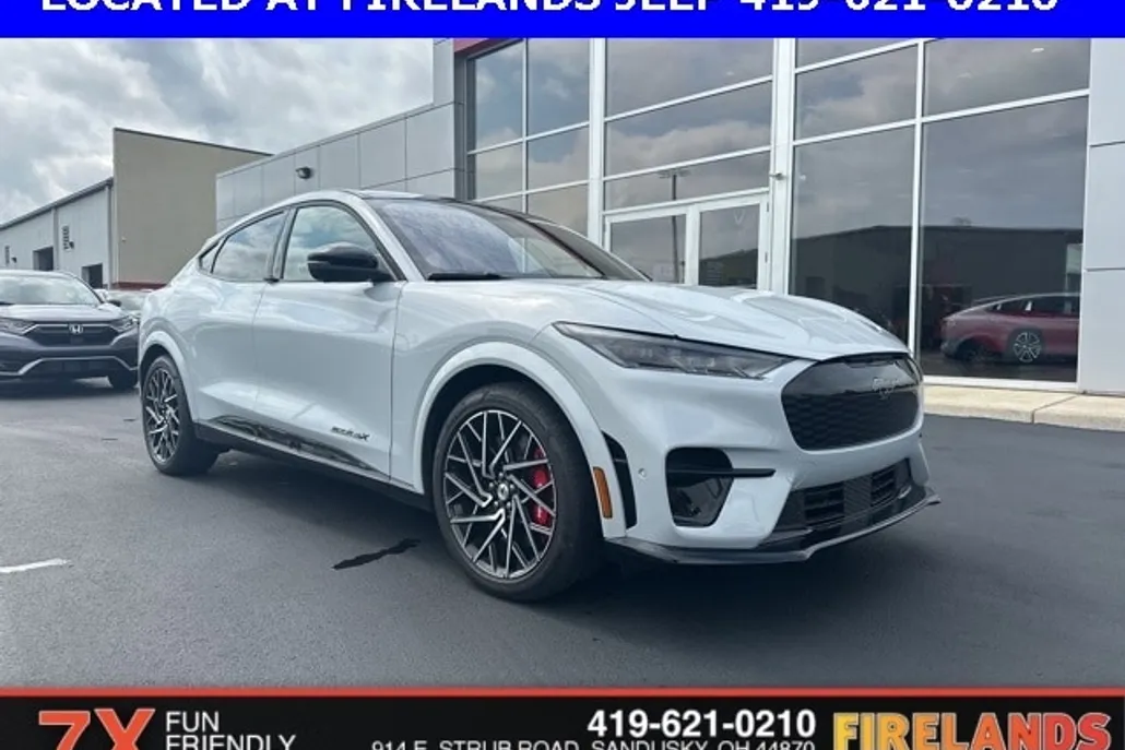 2023 Ford Mustang Mach-E GT photo 1