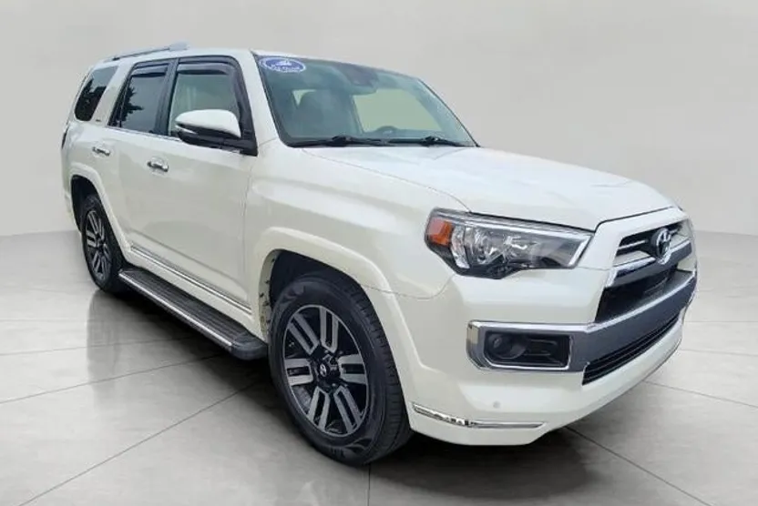 2020 Toyota 4Runner SR5 photo 1