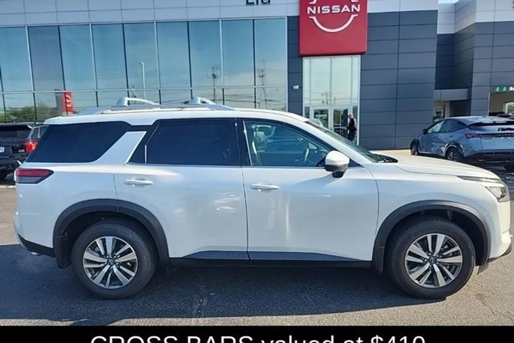 2024 Nissan Pathfinder SL photo 1