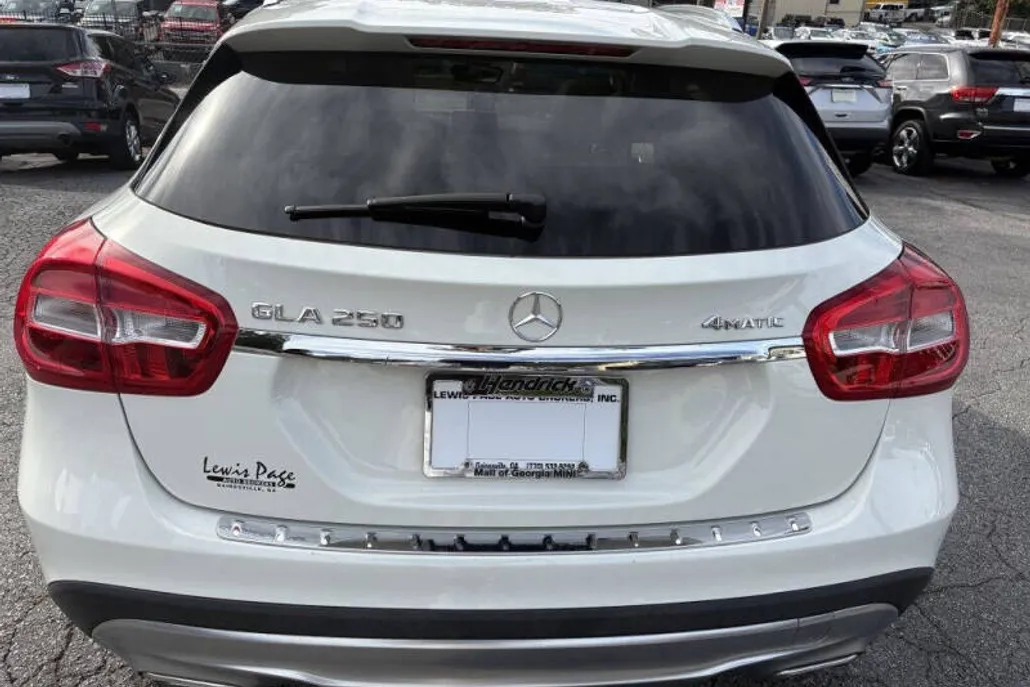 2016 Mercedes Benz GLA 250 4MATIC photo 1