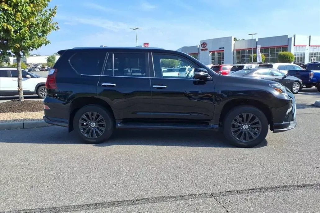 2022 Lexus GX 460 Premium photo 1
