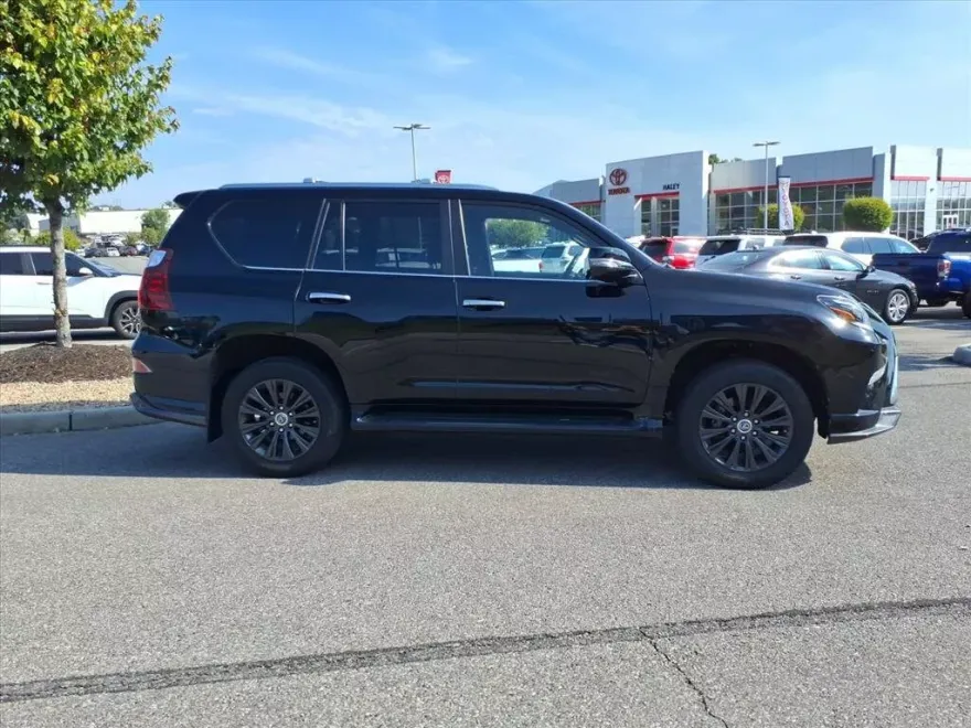 2022 Lexus GX 460 Premium photo 1