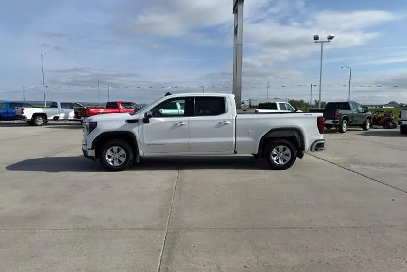 2024 Gmc Sierra 1500 SLE photo 1
