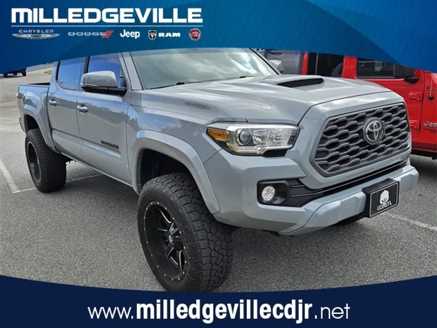 2020 Toyota Tacoma TRD Off-Road V6 photo 1