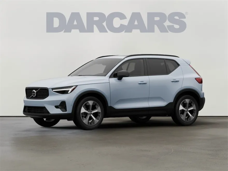 2026 Volvo XC40 Plus photo 1