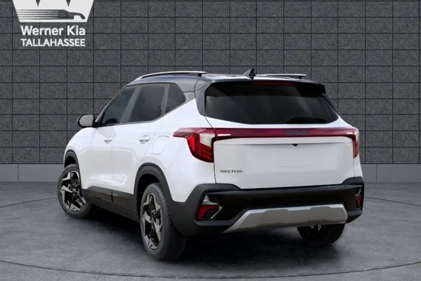 2025 Kia Seltos S photo 1