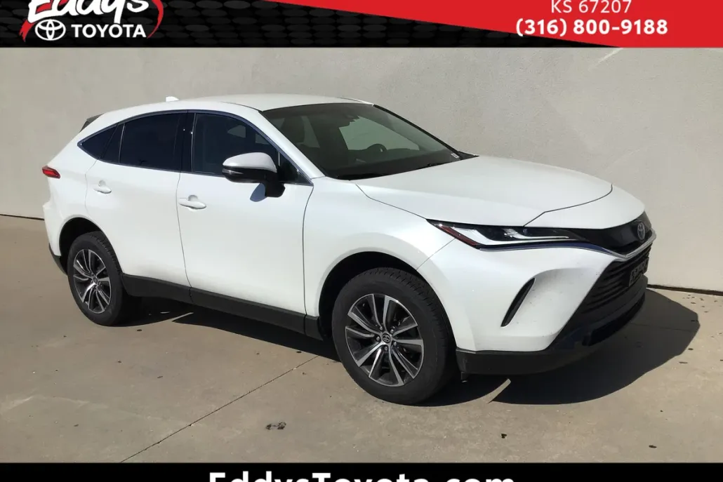 2023 Toyota Venza LE photo 1