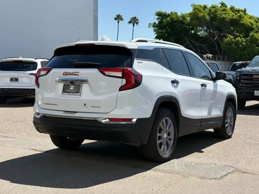 2024 Gmc Terrain SLT photo 1