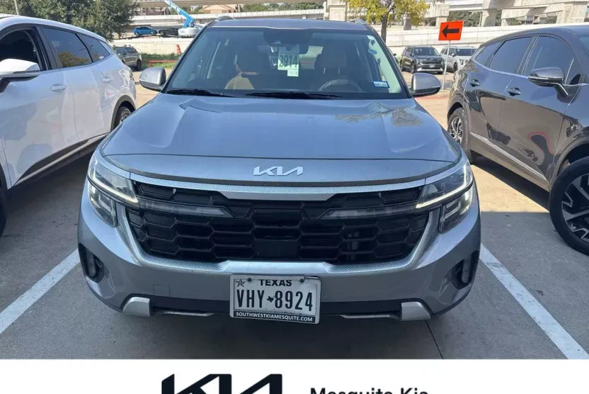 2024 Kia Seltos SX photo 1