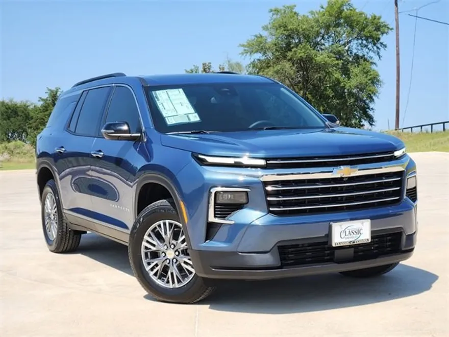 2026 Chevrolet Traverse photo 1