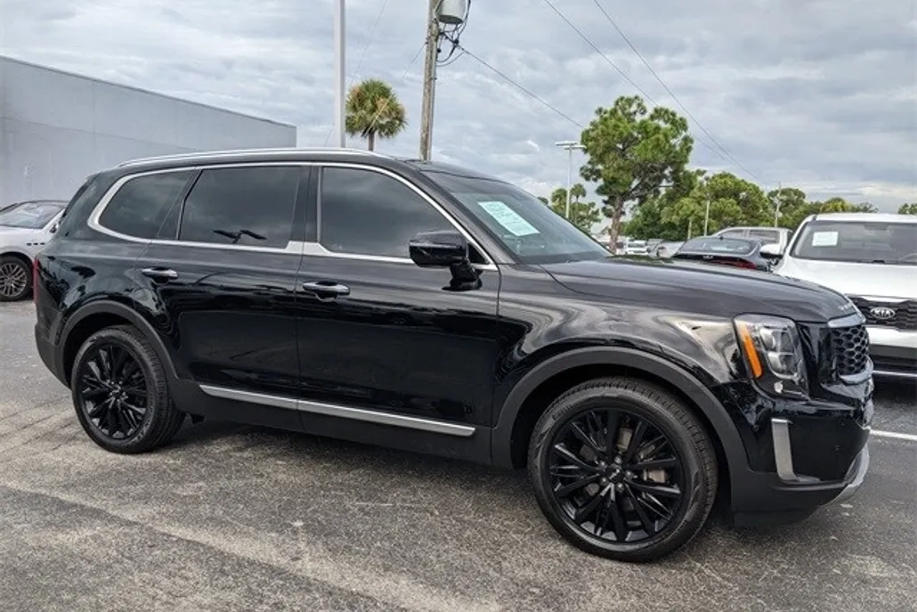 2022 Kia Telluride SX photo 1