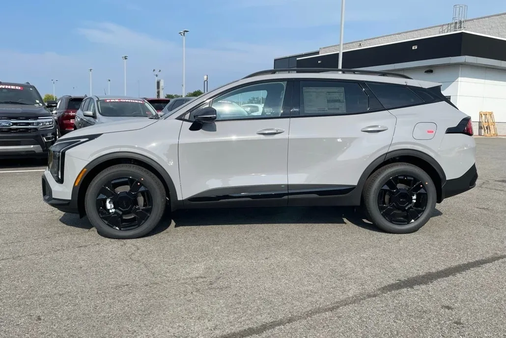 2026 Kia Sportage Hybrid Base photo 1