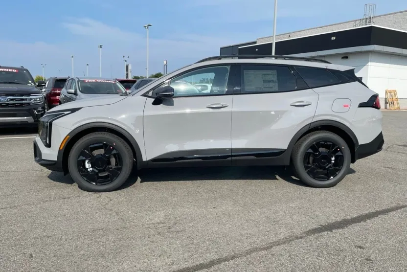 2026 Kia Sportage Hybrid Base photo 1