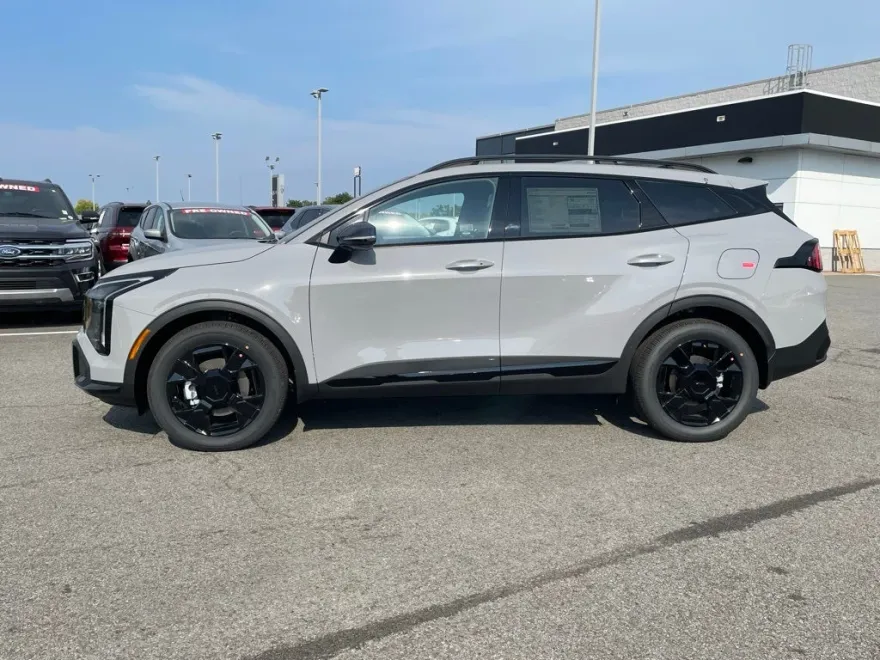 2026 Kia Sportage Hybrid Base photo 1