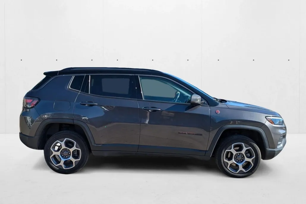 2022 Jeep Compass Trailhawk Sport photo 1