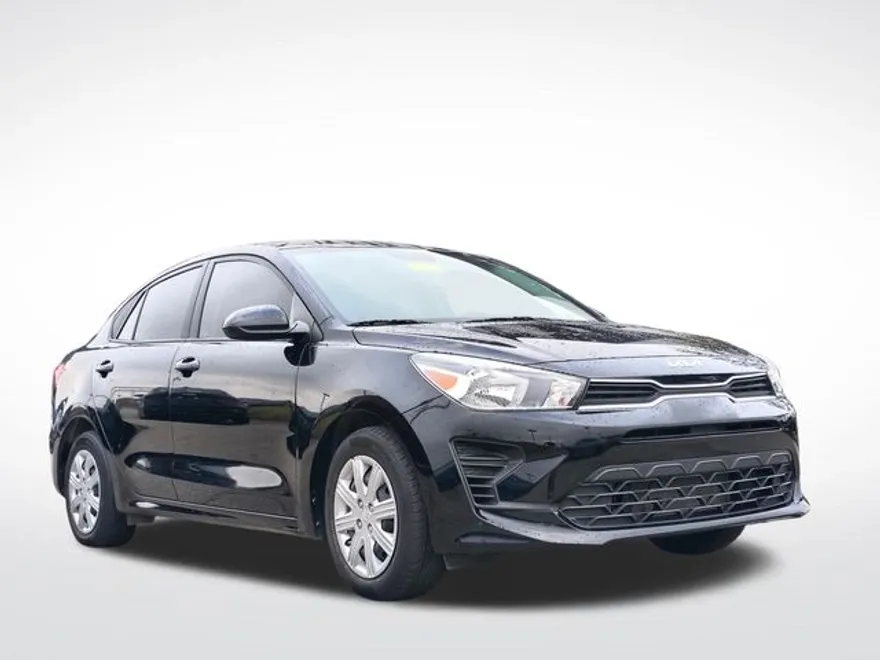 2023 Kia Rio S photo 1