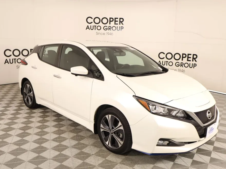 2020 Nissan Leaf SV Plus photo 1
