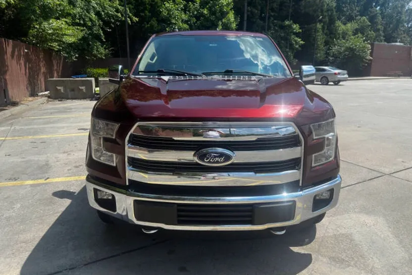 2016 Ford F-150 Lariat photo 1