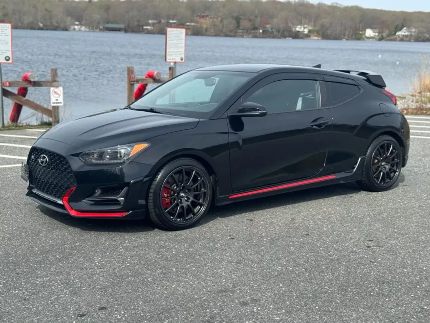 2019 Hyundai Veloster N photo 1